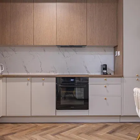 Glow - Granaria Premium Center Gdańsk