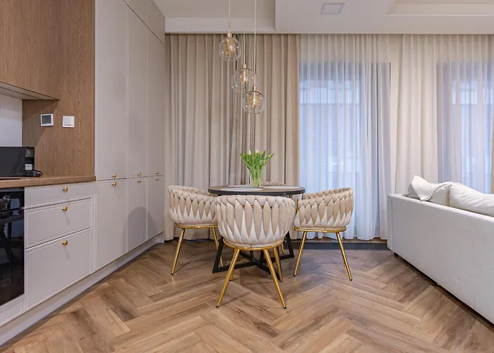 Glow - Granaria Premium Center Danzig